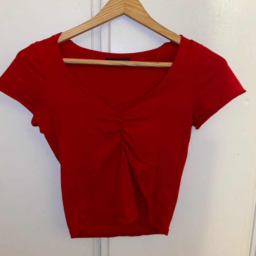 BRANDY MELVILLE SCRUNCHED V-NECK